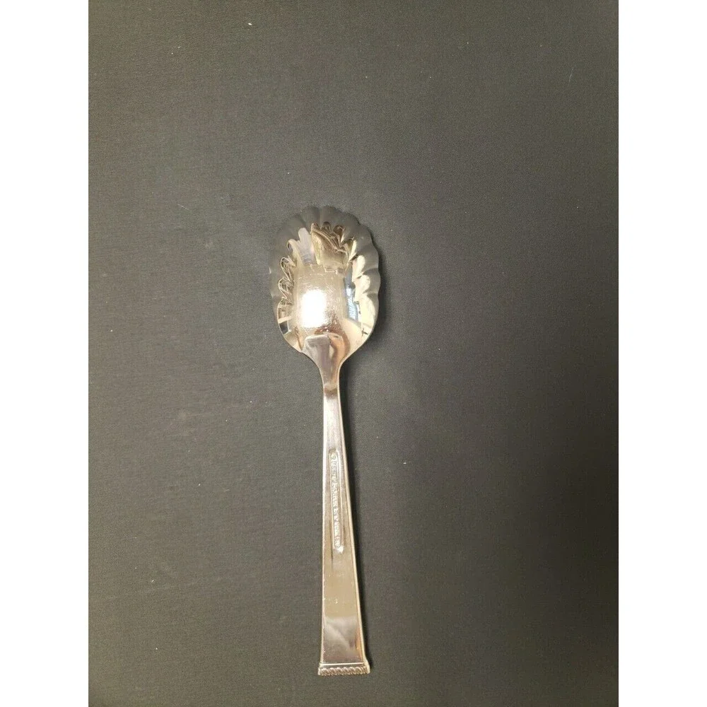 Reed & Barton CLASSIC BRAID Sugar Shell Spoon 6 3/8 